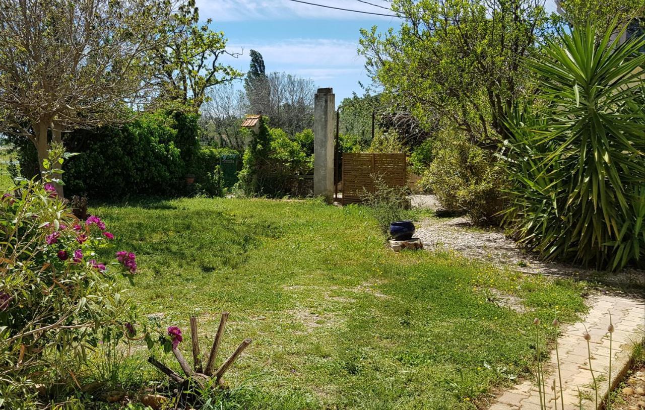 ארל Petite Maison Refaite A Neuf Dans Mas Du 19Eme Siecle מראה חיצוני תמונה